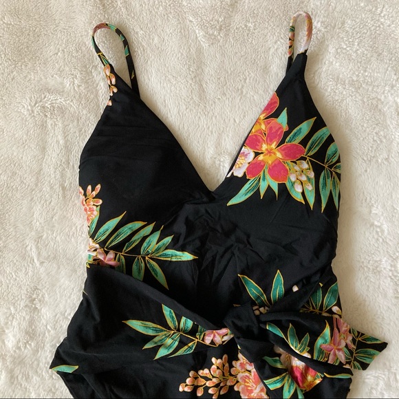 ✨SOLD✨ Host Pick✨ Isabella Rose • Tropicali Swimsuit - Picture 7 of 16